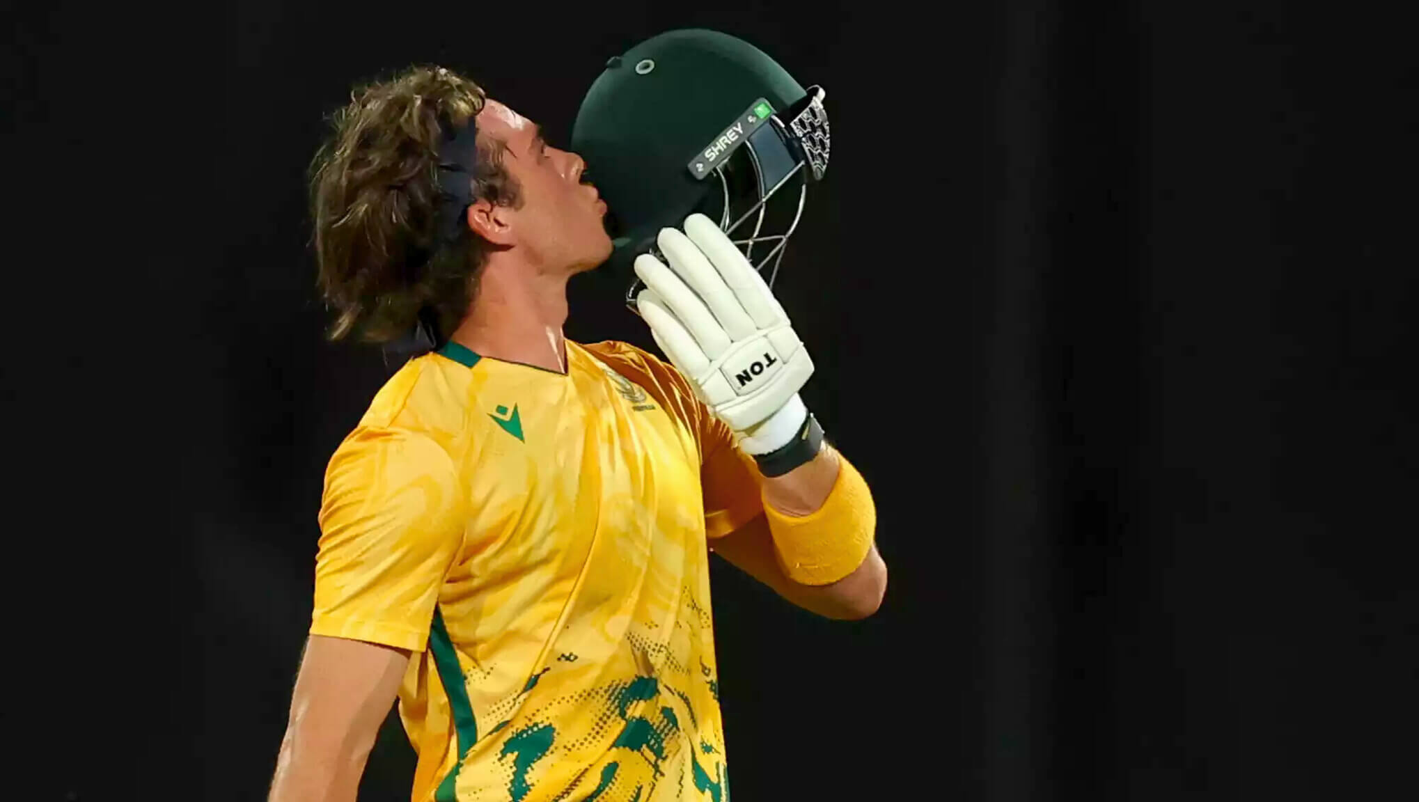 Dewald Brevis Smashes Record